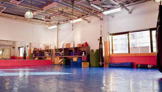 ゴールドジムイースト東京　格闘技スタジオ