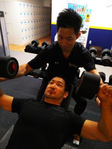 パーソナルトレーナー　武田篤
